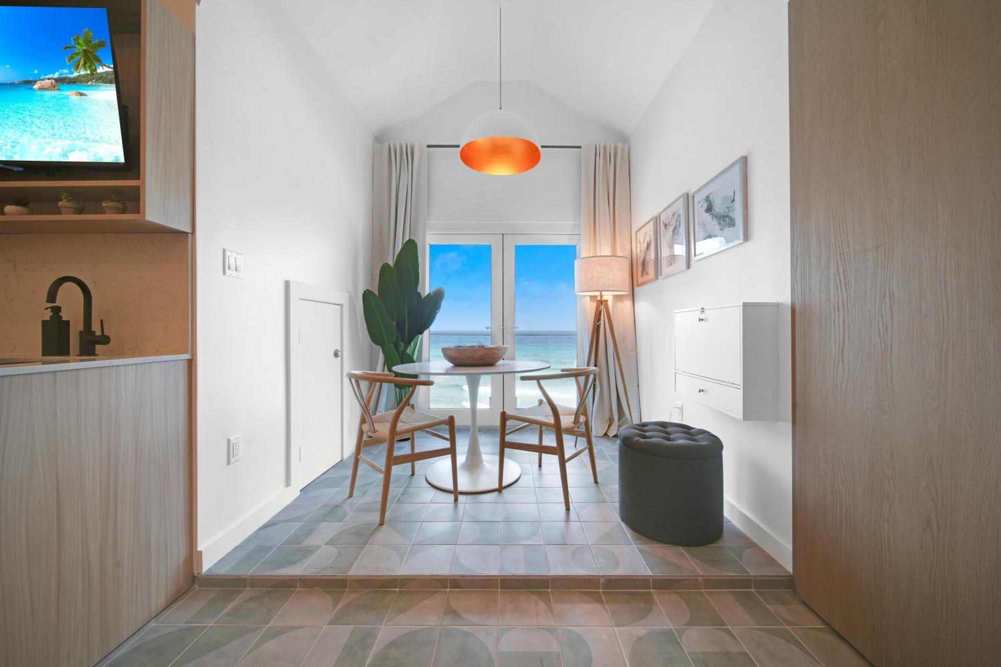 Cobalt Coast Resort West Bay Eksteriør billede