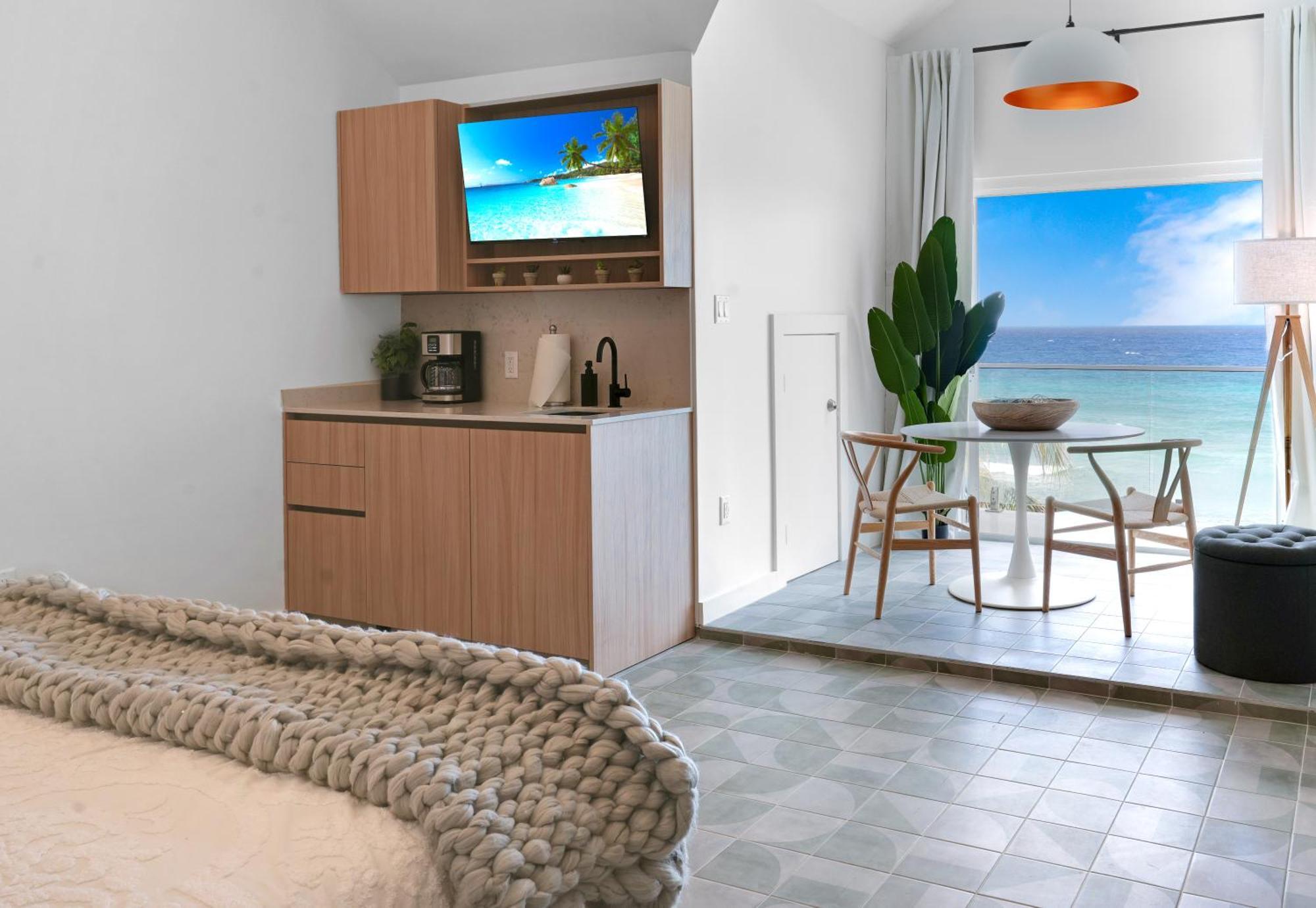 Cobalt Coast Resort West Bay Eksteriør billede